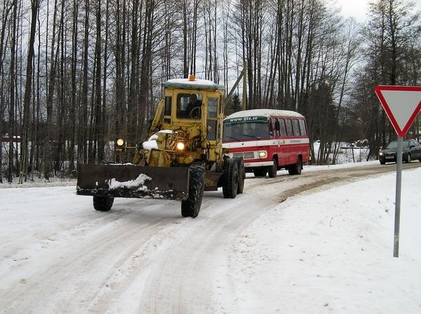 Pilistveres. Kolonn jätkab edasiliikumist. Pilistveres. Kolonn jätkab edasiliikumist.