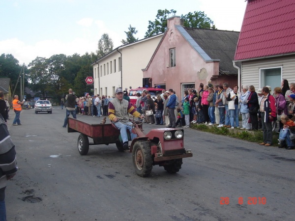 Iseehitatud traktor Ehitatud Eestis - 2010