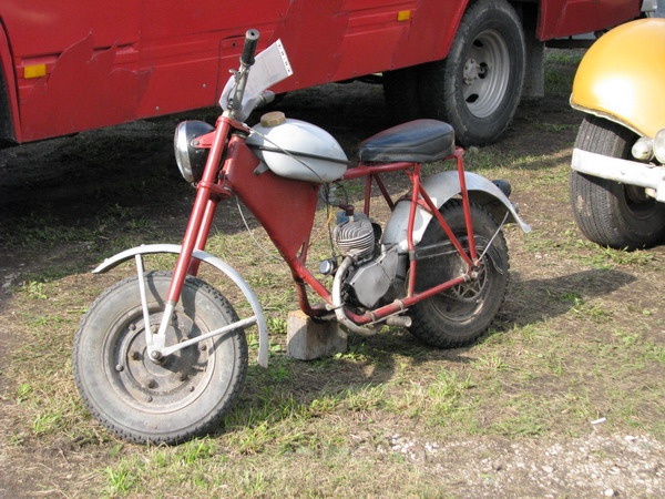 Iseehitatud mopeed Ehitatud Eestis - 2010