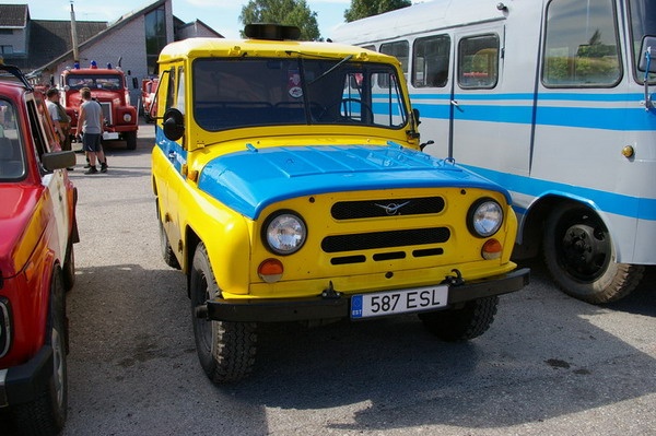 Miilitsaauto UAZ-469B