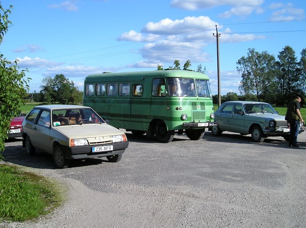 VAZ-2108, TA-6-1, GAZ-24-10 Lokutal