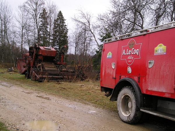 Üle mitme aasta taas liikuma! Kombainiroolis Ivar Kärner. Taga-Võõbul, 21.04.2007