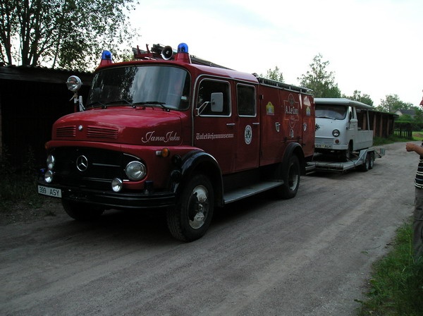 Teist korda Karksi-Nuias, matuseauto ЕрАЗ-762, kell 22 Teist korda Karksi-Nuias, matuseauto ЕрАЗ-762, kell 22