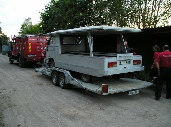 Teist korda Karksi-Nuias, matuseauto ЕрАЗ-762, kell 22 Teist korda Karksi-Nuias, matuseauto ЕрАЗ-762, kell 22