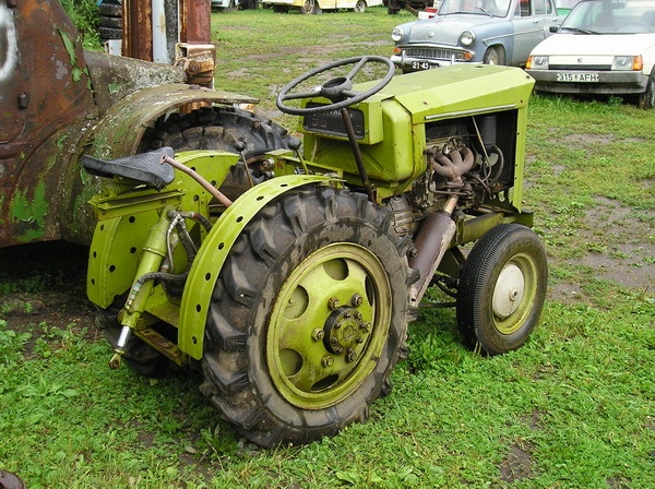 omavalmistatud traktor